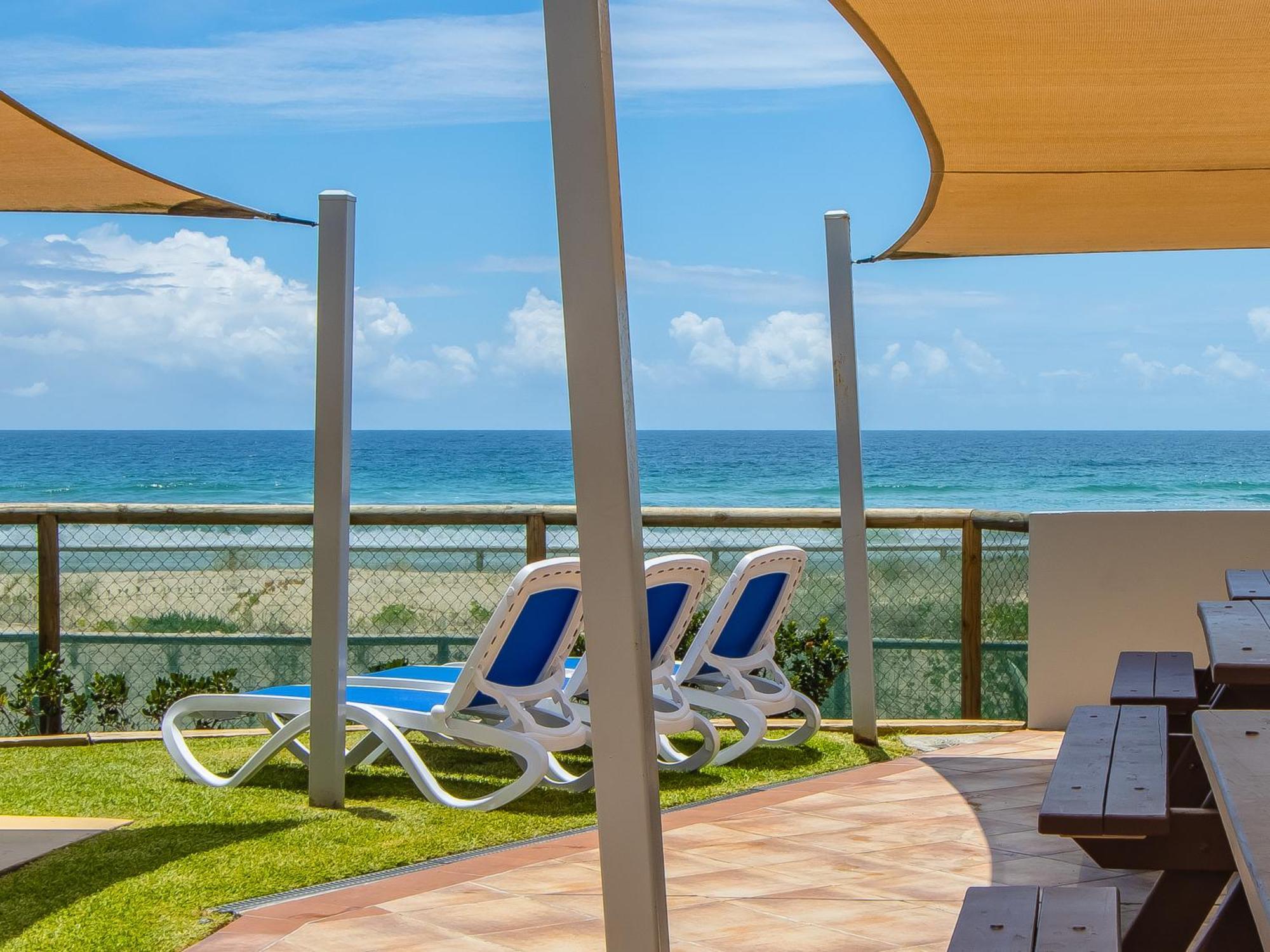 Breakers North Absolute Beachfront Apartments - Official Gold Coast Bagian luar foto