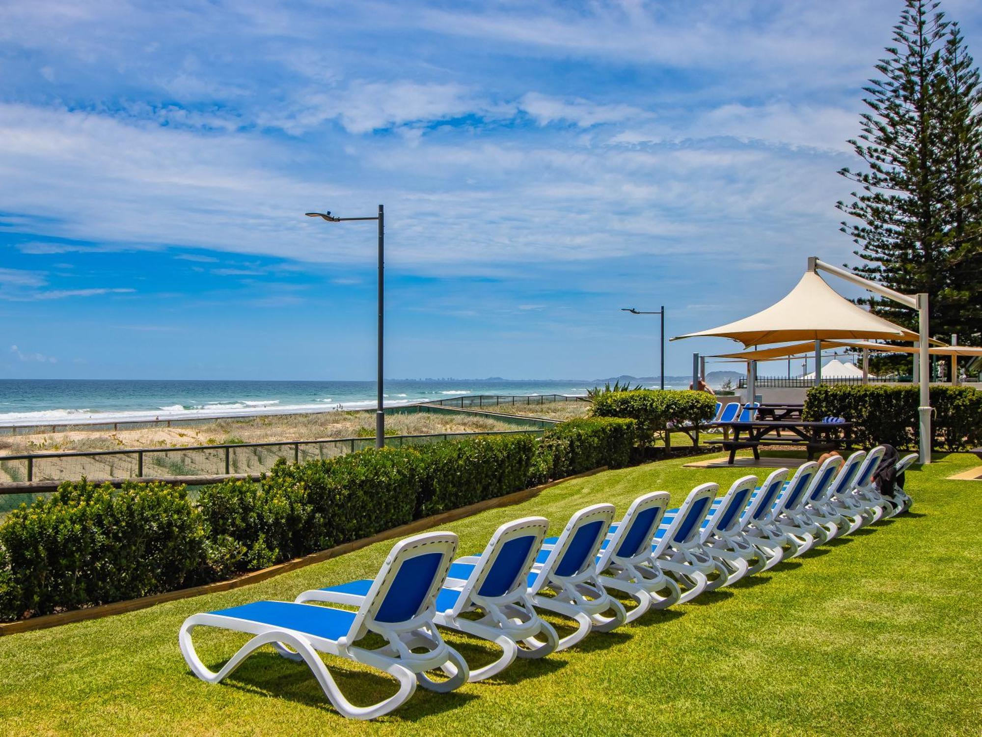 Breakers North Absolute Beachfront Apartments - Official Gold Coast Bagian luar foto