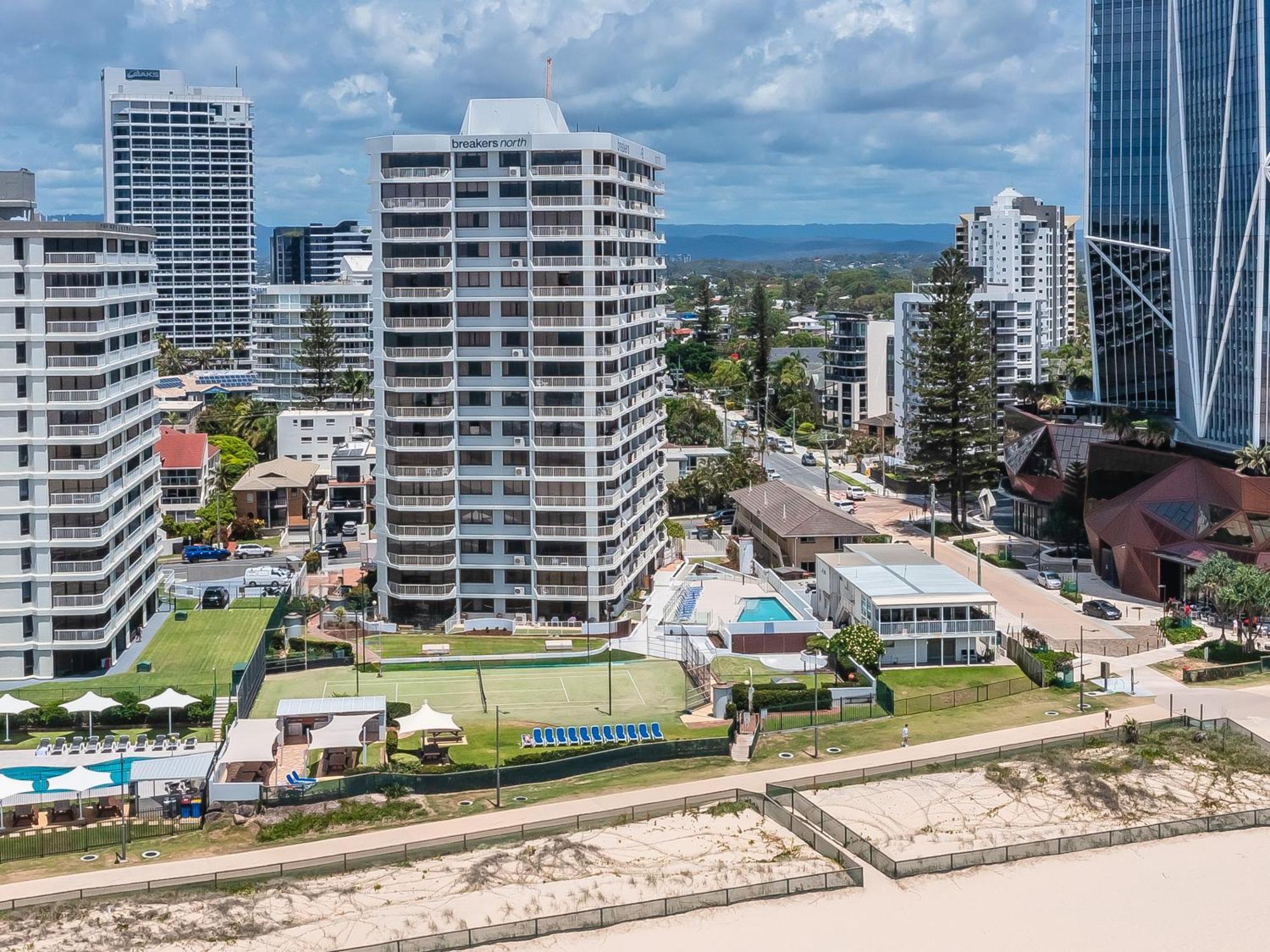 Breakers North Absolute Beachfront Apartments - Official Gold Coast Bagian luar foto