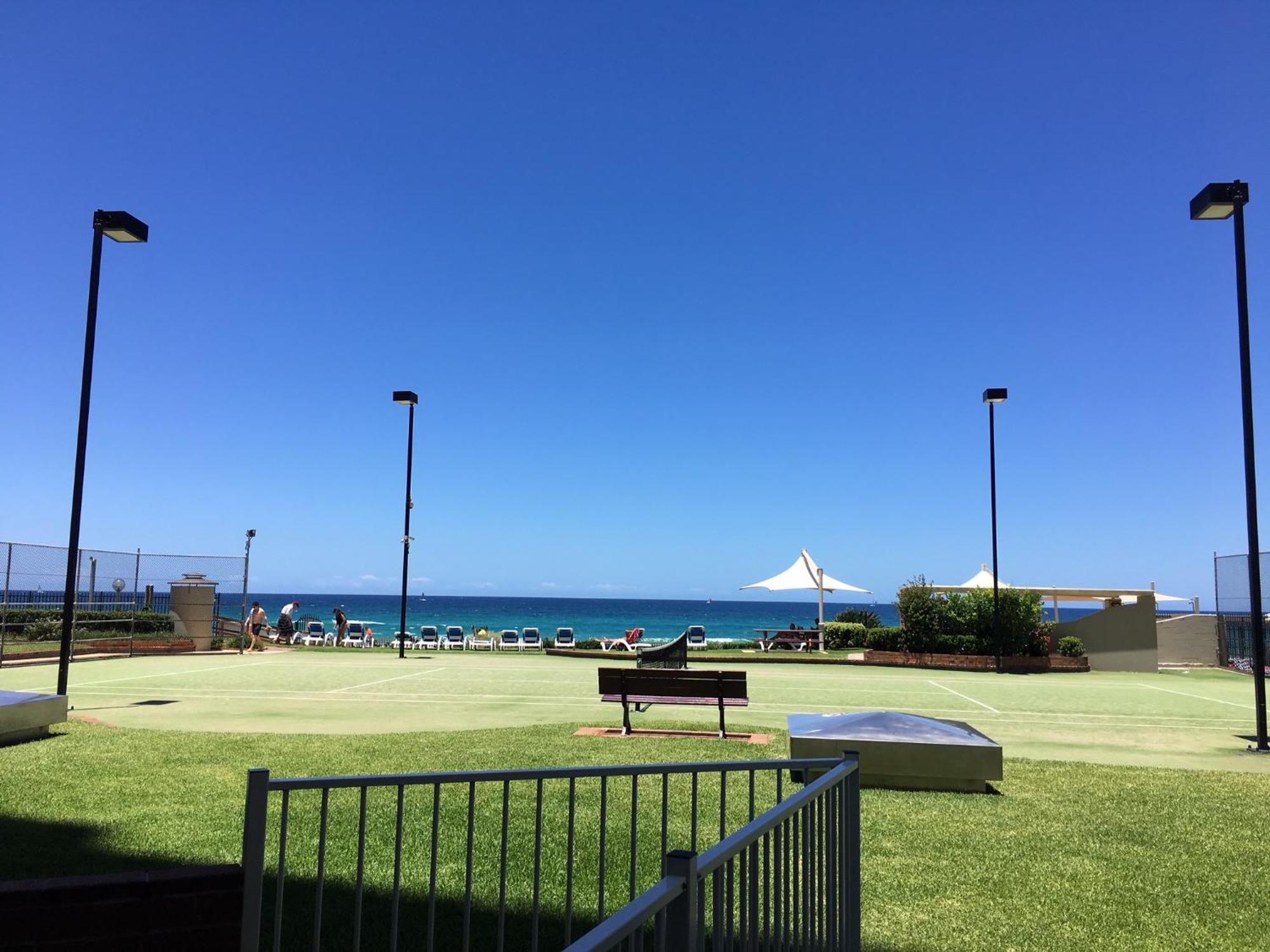 Breakers North Absolute Beachfront Apartments - Official Gold Coast Bagian luar foto